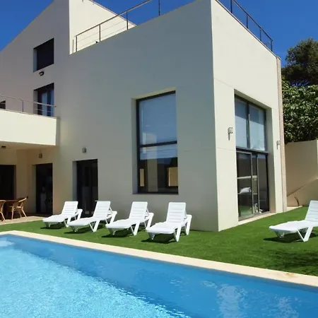 Costacabana - Macey Villa